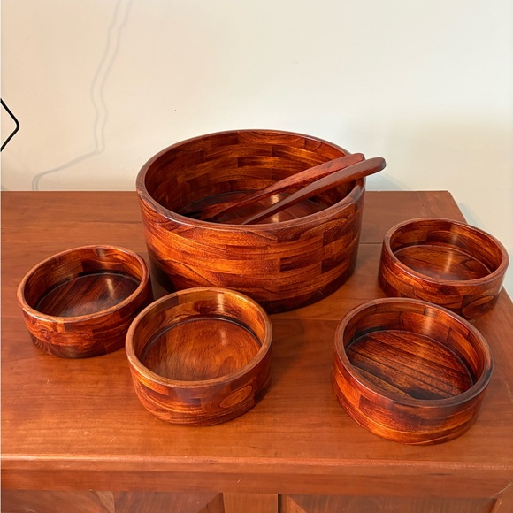 Vintage Wooden Salad Bowl Set w/ 4 Bowls & Serving Utensils - Picture 3 of 13